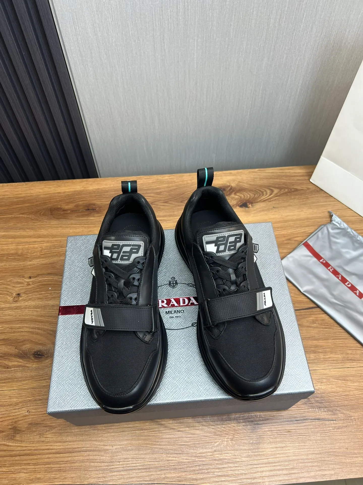 Men's shoes 💰620💰 [PRADA] Men's shoes are popular in the counter, official website is synchronized, high-quality shipments ✔️Original cowhide stitching mesh + cowhide lining, 1🆚1 replica, original original bottom, 38-45 (45 customized, non-refundable)
